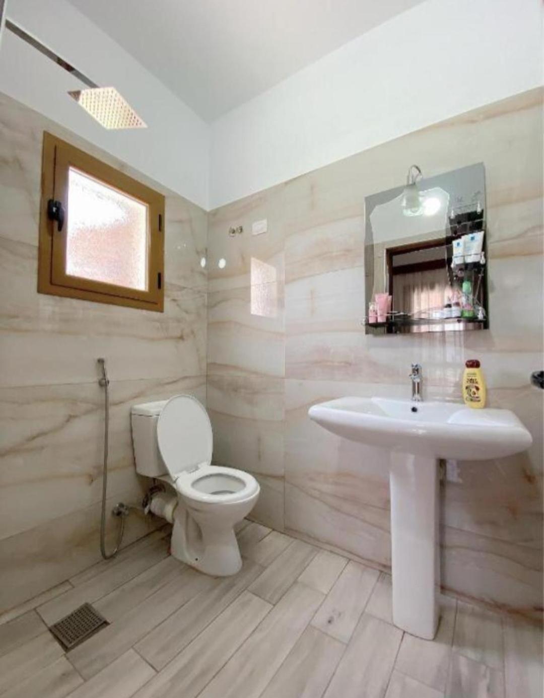 Arlind'S Apartaments Vlore Exterior photo